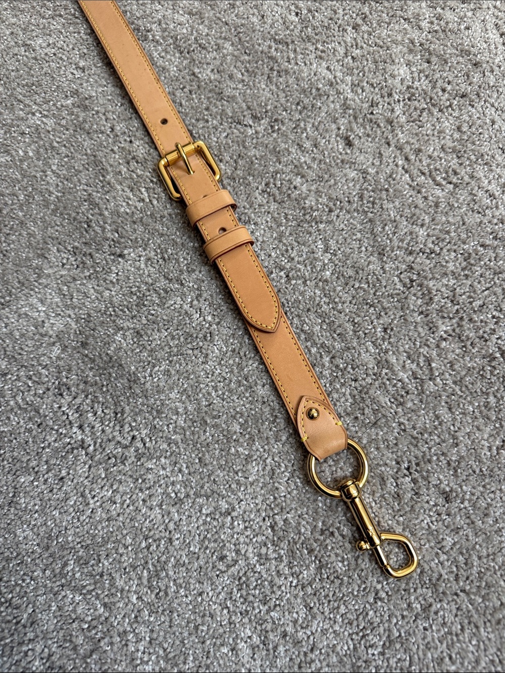Large wide Louis Vuitton vachetta leather adjustable Crossbody strap EUC LV - Picture 5 of 6